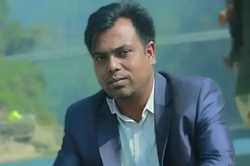 সাংবাদিক মো. আসাদুজ্জামান তুহিনকে কুপিয়ে হত্যা করা হয়েছে।