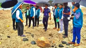 সাদাপাথরে ব্যাপক লুটপাটের ঘটনায় স্থানীয় প্রশাসনের দায় বেশি বলে জানিয়েছে দুদক।