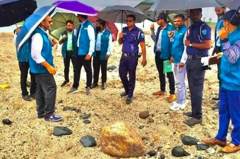 সাদাপাথরে ব্যাপক লুটপাটের ঘটনায় স্থানীয় প্রশাসনের দায় বেশি বলে জানিয়েছে দুদক।