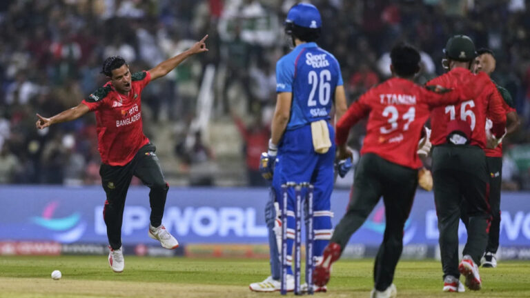 টাইগারদের সুপার ফোরের স্বপ্ন আটকে আছে নানা সমীকরণে।