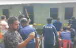 নিজ ঘর থেকে স্ত্রীর গলাকাটা ও স্বামীর ঝুলন্ত মরদেহ উদ্ধার করেছে পুলিশ।