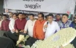 রবিবার দুপুরে ঢাকায় কেন্দ্রীয় শহীদ মিনারে সর্বস্তরের মানুষ ফরিদা পারভীনকে শেষ শ্রদ্ধা জানিয়েছেন।
