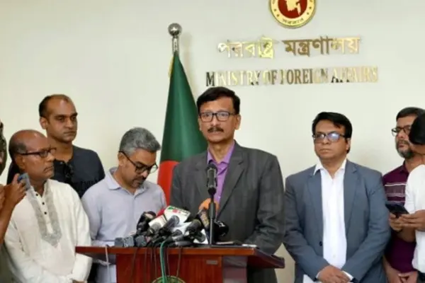 ইউক্রেনে শান্তিরক্ষা বাহিনী পাঠাতে আগ্রহ প্রকাশ করেছেন বাংলাদেশের পররাষ্ট্র উপদেষ্টা মো. তৌহিদ হোসেন।