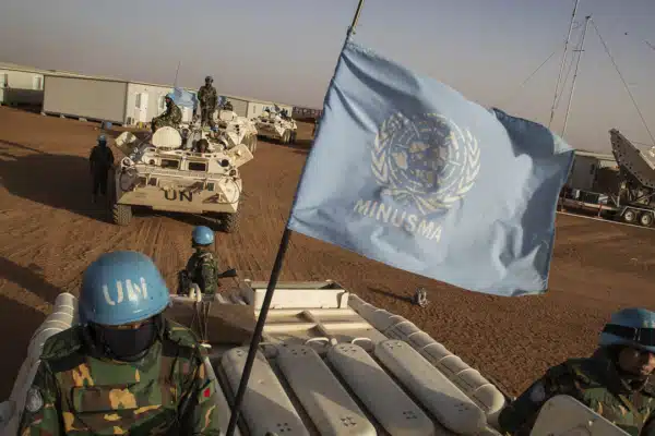 গাজায় আন্তর্জাতিক শান্তিরক্ষী বাহিনী মোতায়েনের প্রস্তাব দিয়েছে ফ্রান্স।