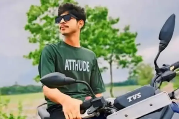 মো. জাহাঙ্গীর মিয়া নামের এক কলেজ শিক্ষার্থীকে পিটিয়ে হত্যা করা হয়েছে।