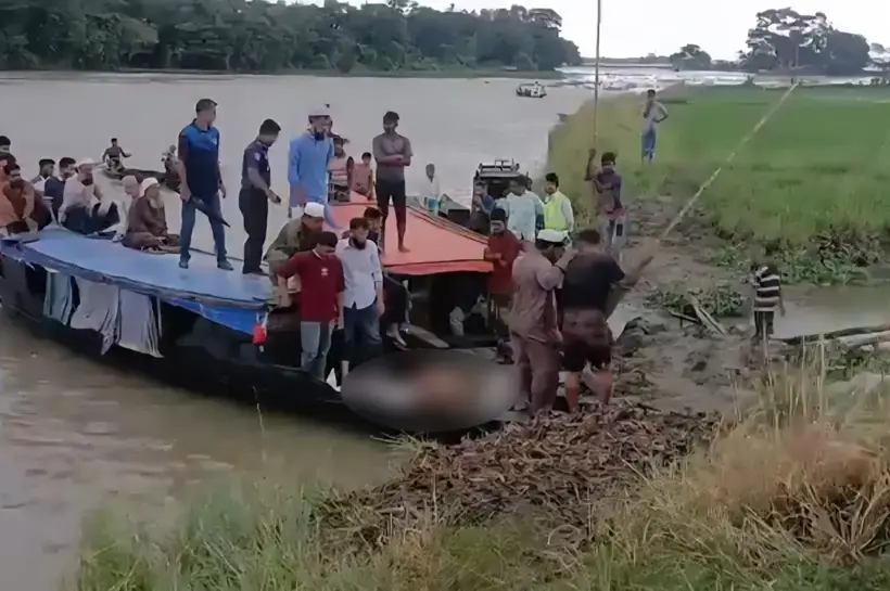 জমিয়তে উলামায়ে ইসলাম বাংলাদেশের কেন্দ্রীয় কার্যনির্বাহী সদস্য মাওলানা মুশতাক আহমদ গাজিনগরীর মরদেহ মিলেছে নদীতে।