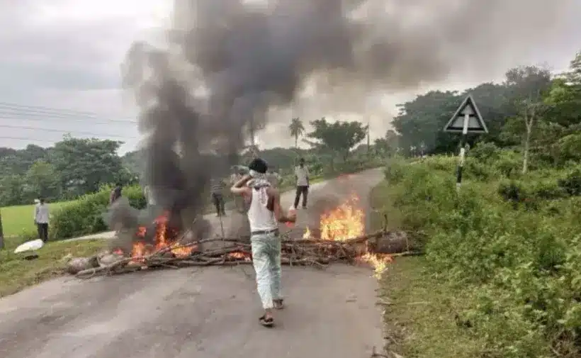 খাগড়াছড়িতে অনির্দিষ্টকালের জন্য ১৪৪ ধারা জারি করা হয়েছে।