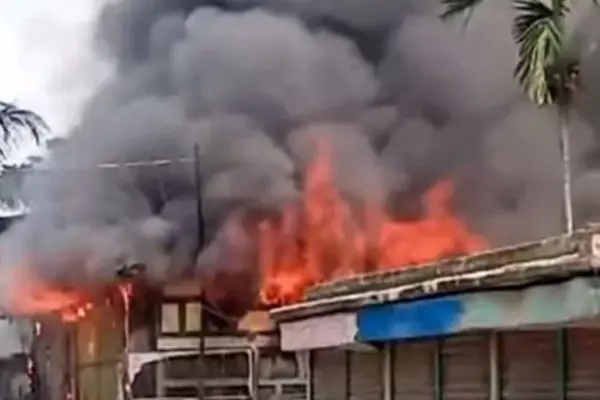 মাইকে ঘোষণা দিয়ে চারটি মাজারে হামলা ও ভাঙচুরের পর আগুন দিয়েছে কিছু লোক।
