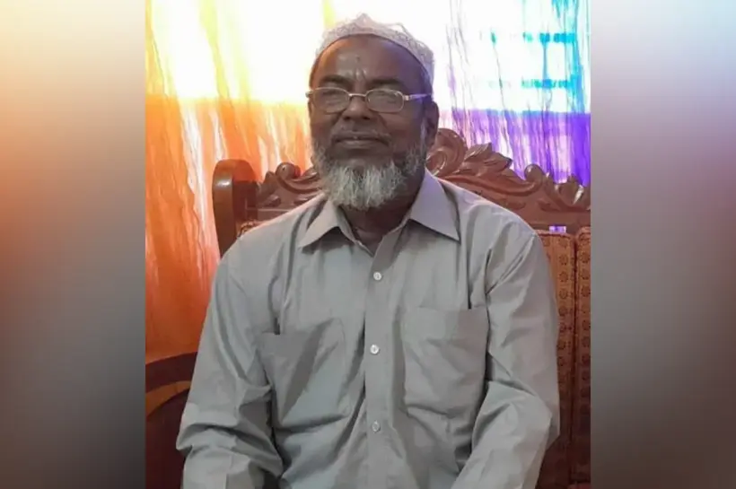 মানিক মিয়া নামে এক ব্যবসায়ীকে কুপিয়ে হত্যা করা হয়েছে।