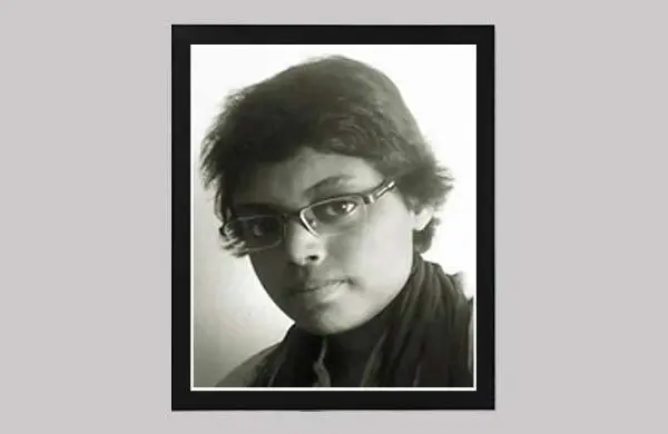 ক্যান্সারের কাছে হেরে পৃথিবী থেকে চিরবিদায় নিলেন তরুণ কবি শ্বেতা শতাব্দী এষ।