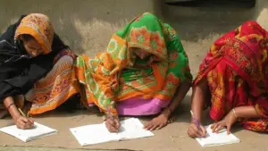 বাংলাদেশে এখনো ২২.১ শতাংশ জনগোষ্ঠী নিরক্ষর।