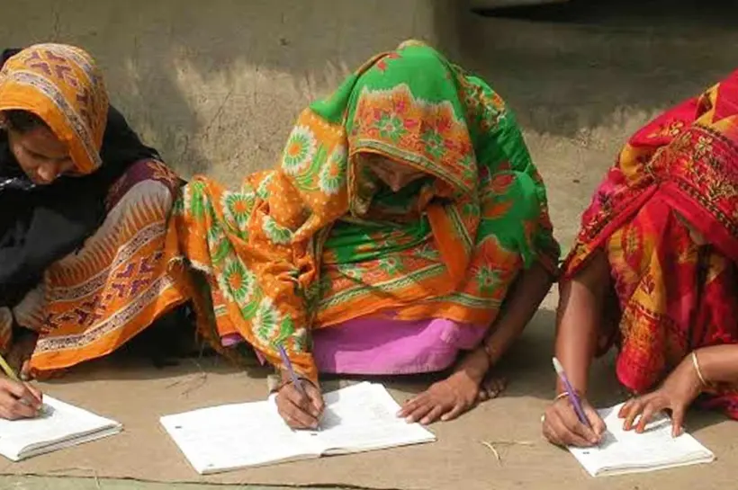 বাংলাদেশে এখনো ২২.১ শতাংশ জনগোষ্ঠী নিরক্ষর।