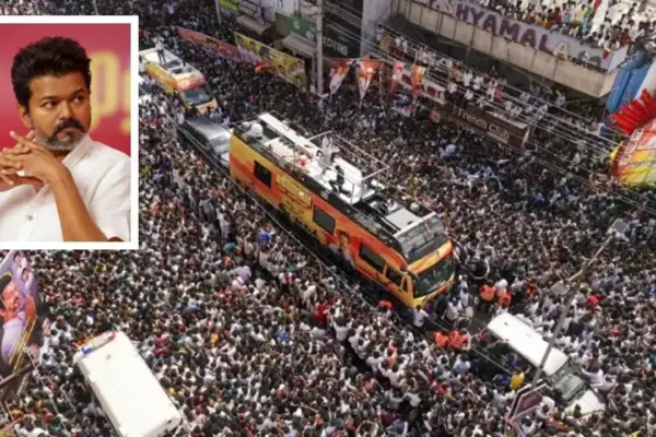 জনসভায় পদদলনে অন্তত ৩৬ জন নিহত ও আরও বহু মানুষ আহত হয়েছেন।