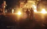 হাটহাজারী মাদ্রাসার শিক্ষার্থী ও জশনে জুলুসের সমর্থকদের মধ্যে সংঘর্ষের ঘটনা ঘটেছে।