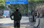 খাইবার পাখতুনখোয়া প্রদেশের তিরাহ উপত্যকায় ভয়াবহ বিমান হামলা চালিয়েছে দেশটির বিমানবাহিনী।