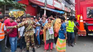 আগুনের ঘটনায় মৃতের সংখ্যা বেড়ে ১৬ জন হয়েছে।