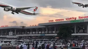 বাংলাদেশের সব আন্তর্জাতিক ও অভ্যন্তরীণ বিমানবন্দরে বিশেষ সতর্কতা জারি করা হয়েছে।