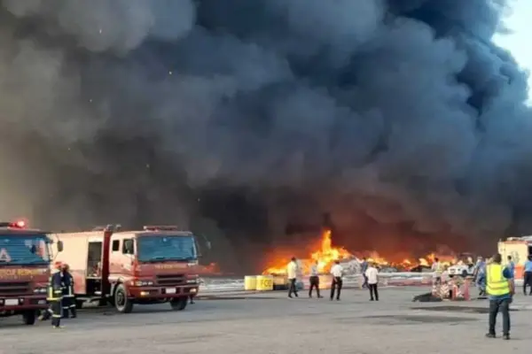 বিমানবন্দরের কার্গো ভিলেজে অগ্নিকাণ্ডের ঘটনায় প্রায় ১২ হাজার কোটি টাকার ক্ষয়ক্ষতি হয়েছে।