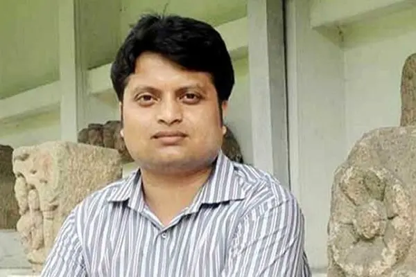 অনন্ত বিজয় দাশের ৪৩তম জন্মদিন আজ।