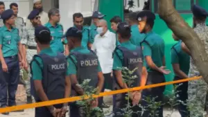 আত্মসমর্পণকারী সেনা কর্মকর্তারা আইনের প্রতি শ্রদ্ধাশীল বলে জানিয়েছেন তাদের আইনজীবী এম সরোয়ার হোসেন।