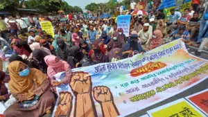 শনিবার বেলা ১১টা থেকে এই কর্মসূচি শুরু হয়।