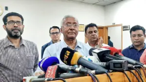 সাংবাদিকদের এ তথ্য জানান ইসির জ্যেষ্ঠ সচিব আখতার আহমেদ।