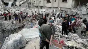 ধ্বংসস্তূপের নিচে আটকা পড়ে থাকা কমপক্ষে ৯ হাজার ফিলিস্তিনি 'নিখোঁজ' বলে এখন পর্যন্ত নিশ্চিত হওয়া গেছে।