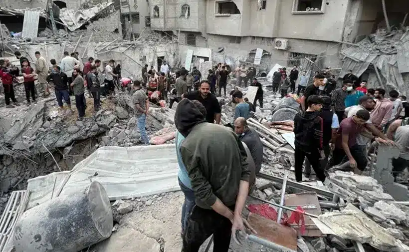 ধ্বংসস্তূপের নিচে আটকা পড়ে থাকা কমপক্ষে ৯ হাজার ফিলিস্তিনি 'নিখোঁজ' বলে এখন পর্যন্ত নিশ্চিত হওয়া গেছে।