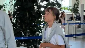 ইসরায়েলের কর্মকর্তারা জানান, তারা নৌবহর থেকে আটক করা ১৭১ জনকে মুক্তি দিয়ে গ্রিস এবং স্লোভাকিয়ায় পাঠিয়েছেন।