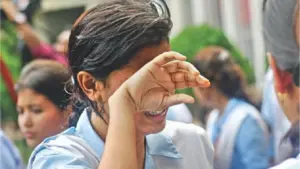 দেশে এবারের এইচএসসি ও সমমানের পরীক্ষার ফলাফলে বিপর্যয় ঘটেছে।