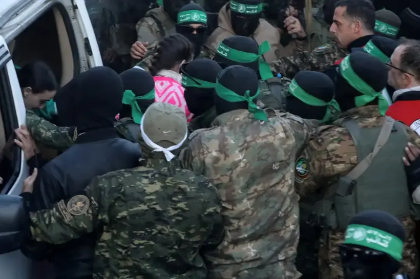 ফিলিস্তিনের গাজায় বন্দি বিনিময় শুরু করেছে হামাস ও ইসরায়েল।