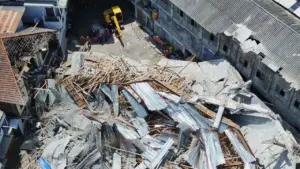 মৃত্যুর সংখ্যা বেড়ে অন্তত ৪৯ জনে দাঁড়িয়েছে।