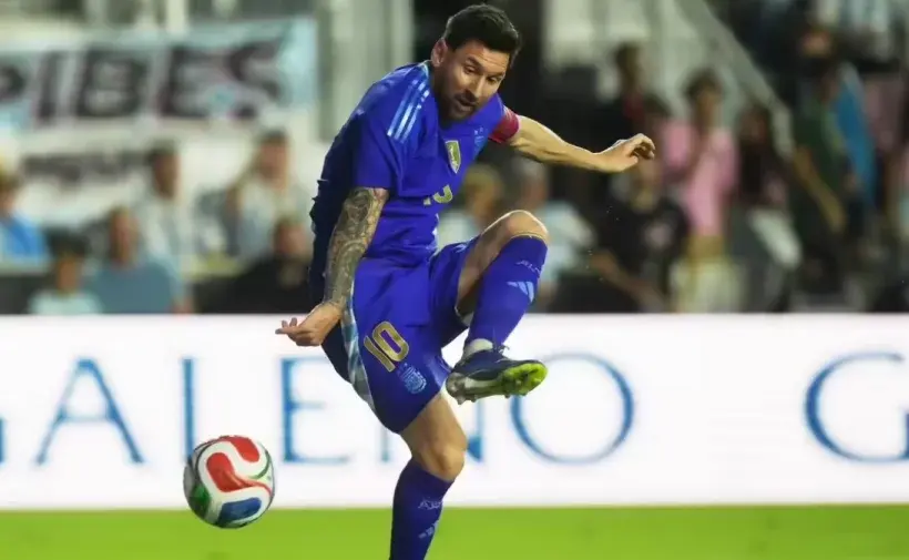 আন্তর্জাতিক প্রীতি ম্যাচে পুয়ের্তো রিকোর বিপক্ষে বড় জয় পেয়েছে তিনবারের বিশ্বচ্যাম্পিয়ন আর্জেন্টিনা।