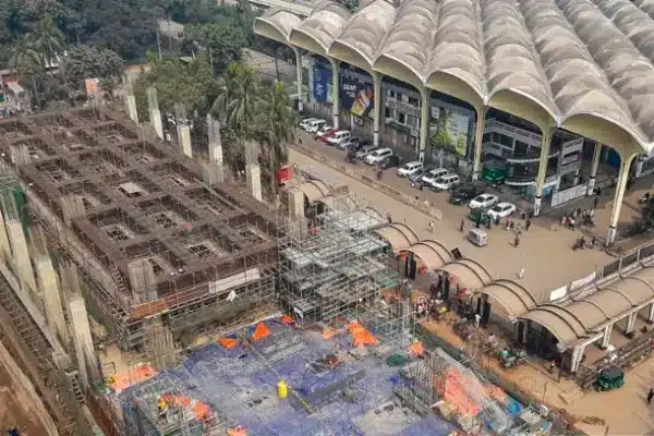 ভারতীয় একটি কোম্পানি প্রাথমিক বরাদ্দের ৭০ শতাংশ বেশি ব্যয়ে মেট্রোরেলের কাজ পেয়েছে।