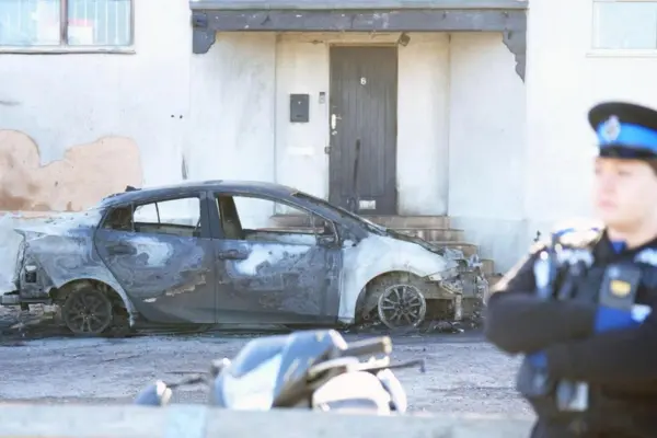 সাসেক্সের পিসহেভেনে একটি মসজিদে আগুন দিয়েছে দুর্বৃত্তরা।