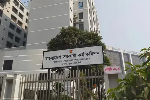 সামাজিক যোগাযোগ মাধ্যম ফেসবুকে দেয়া একটি পোস্টে এমন প্রশ্ন তুলেছেন যুক্তরাষ্ট্রের ক্যালিফোর্নিয়া বিশ্ববিদ্যালয়ের গবেষক ড. নাদিম মাহমুদ।