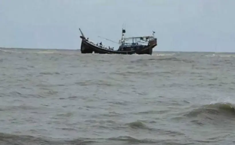 গভীর সাগরে মাছ ধরতে গিয়ে ১৯ দিন ধরে নিখোঁজ রয়েছেন ১৮ জেলে।