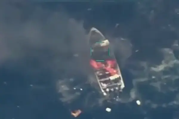 মার্কিন বাহিনী পূর্ব প্রশান্ত মহাসাগরে আরেকটি জাহাজে বোমা হামলা চালিয়ে চারজনকে হত্যা করেছে।