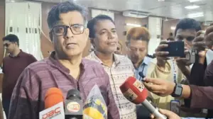 গণভোটের বিষয়ে প্রধান উপদেষ্টা সিদ্ধান্ত নেবেন বলে জানিয়েছেন প্রেস সচিব।