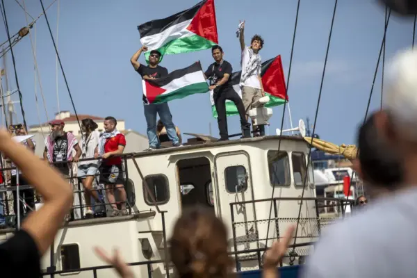 ৩৭ দেশের দুই শতাধিক অধিকারকর্মীকে বন্দি করেছে ইসরায়েল।