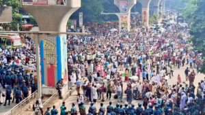 শিক্ষক-কর্মচারীরা বলছেন- এটি তাঁরা মানবেন না।