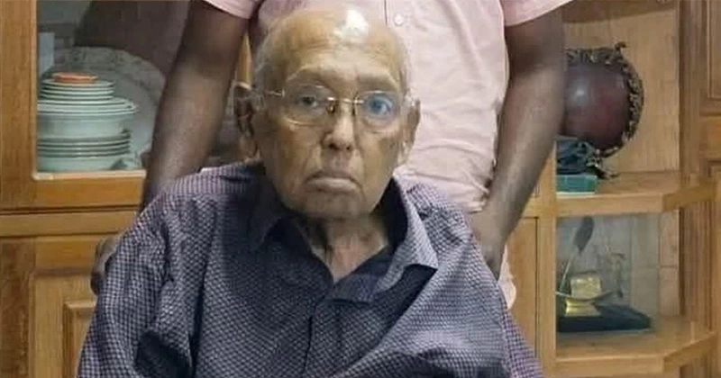 তোফায়েল আহমেদ ঢাকার স্কয়ার হাসপাতালে লাইফ সাপোর্টে রয়েছেন।