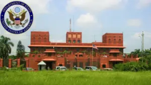 ঢাকাস্থ মার্কিন দূতাবাস ও এর আশপাশের এলাকায় নিরাপত্তা ব্যবস্থা জোরদার করা হয়েছে।