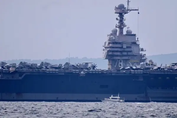 শুক্রবার ভূমধ্যসাগর থেকে বিমানবাহী যুদ্ধজাহাজটি ক্যারিবীয় অঞ্চলে পাঠানোর নির্দেশ দেওয়া হয়।