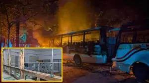 ড্যাফোডিল ইন্টারন্যাশনাল ইউনিভার্সিটি ও সিটি ইউনিভার্সিটির শিক্ষার্থীদের মধ্যে ভয়াবহ সংঘর্ষ আর ভাঙচুরের ঘটনা ঘটেছে।