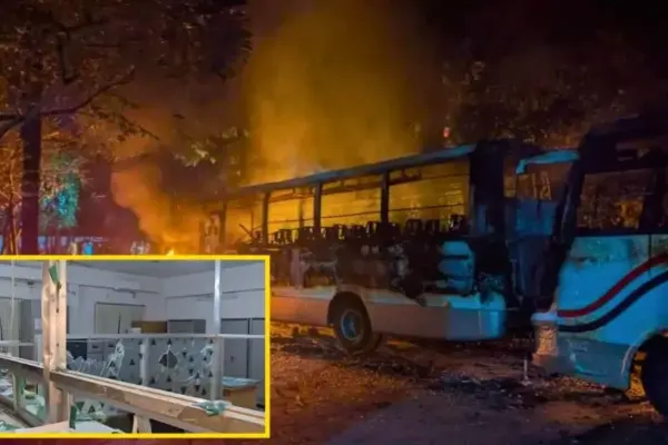 ড্যাফোডিল ইন্টারন্যাশনাল ইউনিভার্সিটি ও সিটি ইউনিভার্সিটির শিক্ষার্থীদের মধ্যে ভয়াবহ সংঘর্ষ আর ভাঙচুরের ঘটনা ঘটেছে।