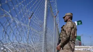 ২০০ জনেরও বেশি তালেবান যোদ্ধা ও সহযোগীকে হত্যা করা হয়েছে বলে জানিয়েছে পাকিস্তান।