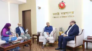 পাকিস্তানের হাই কমিশনারকে স্বাগত জানিয়ে স্বরাষ্ট্র উপদেষ্টা মো. জাহাঙ্গীর আলম চৌধুরী বলেছেন, বাংলাদেশ ও পাকিস্তানের সম্পর্ক আত্মিক ও ঐতিহাসিক।