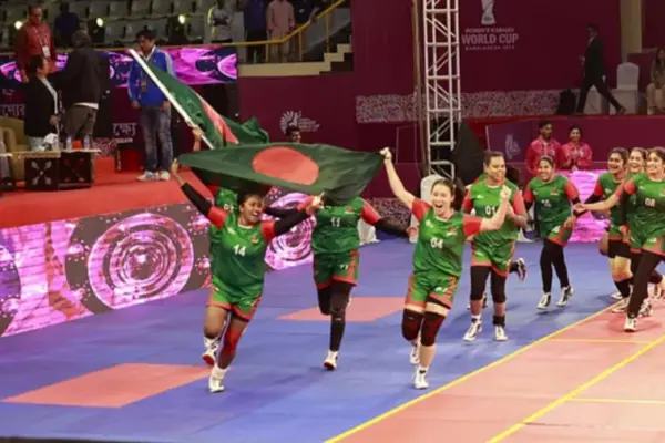 নারী কাবাডি বিশ্বকাপের সেমিফাইনালে পৌঁছে গেছে বাংলাদেশ।