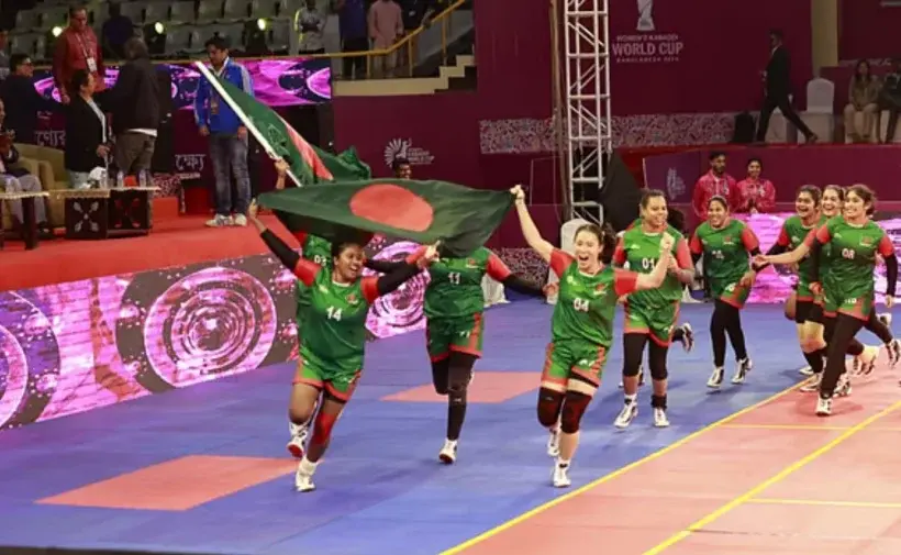 নারী কাবাডি বিশ্বকাপের সেমিফাইনালে পৌঁছে গেছে বাংলাদেশ।
